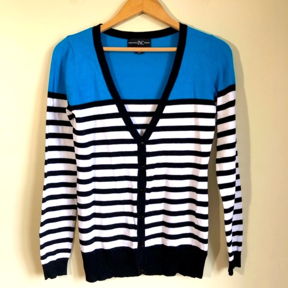 3/$30💚INC black white and blue bold stripes cardigan top size small womens